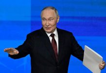 Putin e la conferenza show: “Sono innamorato e lavoro troppo”