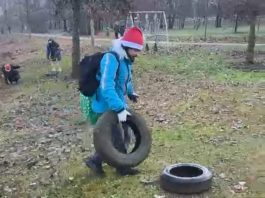 Natale e solidarietà ambientale: associazioni, studenti e pescatori raccolgono i rifiuti sul lungolago