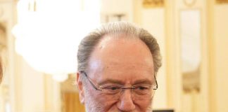 Riccardo Chailly, condizioni stabili per il direttore d’orchestra dopo il malore alla Scala