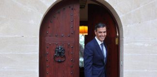 Pedro Sanchez persona dell’anno 2025 per l’Espresso