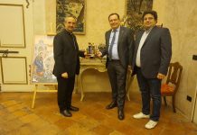 Per il presepe del Vescovo una statuina che rappresenta inclusione e sicurezza sul lavoro