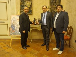 Per il presepe del Vescovo una statuina che rappresenta inclusione e sicurezza sul lavoro