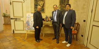 Per il presepe del Vescovo una statuina che rappresenta inclusione e sicurezza sul lavoro