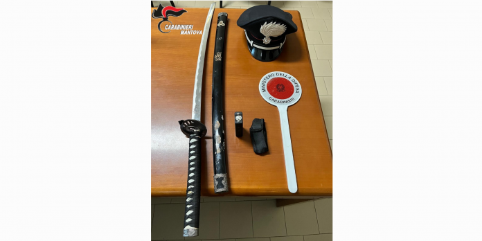 taser-katana-armi-suzzara-carabinieri