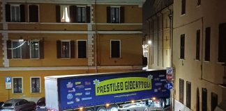 Mantova, un altro tir bloccato tra via Accademia e via Pomponazzo