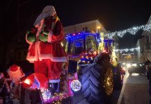 Magia di Natale a Borgo Mantovano: luci, musica e trattori addobbati a festa
