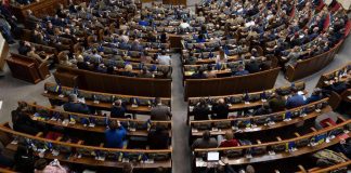 Ucraina, nuovo scandalo corruzione scuote Kiev: alcuni deputati incriminati per aver venduto voti