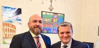Negozi chiusi nelle feste comandate, Centinaio rilancia: “Cerchiamo intesa trasversale”