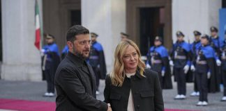 Zelensky da Meloni a Palazzo Chigi: “Di lei mi fido. Io sempre pronto a elezioni”