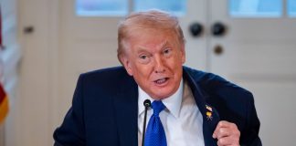 Iran, Trump ai manifestanti “Prendete le istituzioni, l’aiuto è in arrivo”