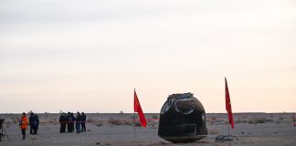 Cina, atterrata a Dongfeng la capsula di rientro Shenzhou-20