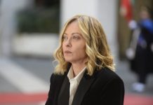 Meloni in visita a Niscemi, riunione operativa sull’emergenza frana