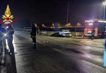 Tragico scontro tra pullman, furgone e auto al Contino: c’è un morto