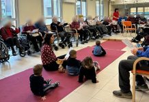 Gonzaga, bambini del nido “Girotondo” in visita alla Rsa “I Tulipani” per gli auguri