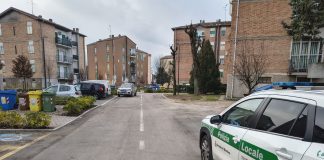 Investito e incastrato sotto un pick up: anziano liberato dai Vigili del fuoco. E’ grave