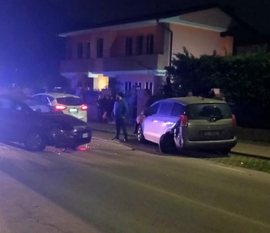 Suzzara, carambola tra auto in via Gina Bianchi