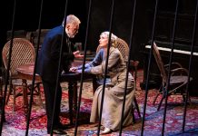 Lavia conquista il Sociale con “Lungo viaggio verso la notte”