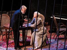 Lavia conquista il Sociale con “Lungo viaggio verso la notte”