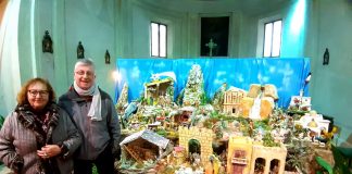 Il grande presepe semovente dei mantovani Chiozzi e Menegatti incanta Rolo