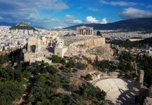 Grecia, voli sospesi in tutto il Paese per guasto a sistema di controllo