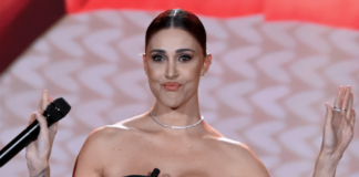 Belen Rodriguez, tra febbre e flebo: “Sono stata malissimo”. Poi, il commento sul vaccino