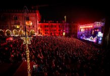 Concerto di Capossela e fuochi sui laghi: Mantova fa il pieno per Capodanno