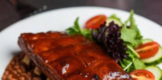 La carne di maiale ‘allunga la vita’ come i legumi, lo studio