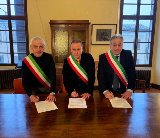 Ostiglia, Serravalle e Sustinente uniscono Polizia Locale e Ufficio Tecnico: “Insieme siamo più forti”