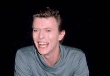 David Bowie, a 10 anni dalla morte esce la biografia ‘Oltre lo spazio e il tempo’