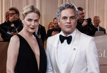 Golden Globes, da Ruffalo a Lyonne: le celebrità indossano spille di protesta contro l’ICE