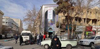 Iran, Ue inserisce pasdaran in lista terroristi. Sanzioni a ministro Interno Momeni e alti funzionari