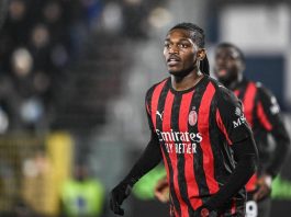 Leao vuole calciare il rigore, Allegri dice no: cos’è successo in Como-Milan