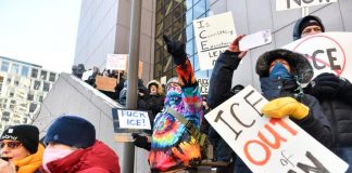 Minneapolis, Trump apre alla possibilità che Ice lasci città: “Riesaminiamo tutto”