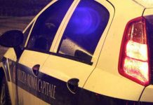 Paura a Roma, uomo armato di coltello spaventa passanti a Centocelle