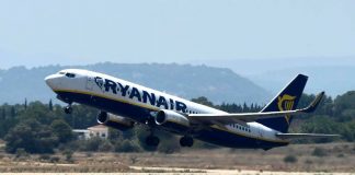 Ustionata con un caffé caldo in aereo, Ryanair la risarcisce