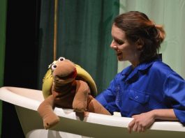 La famiglia Caccapuzza porta risate e fantasia al Teatro Italia di Moglia