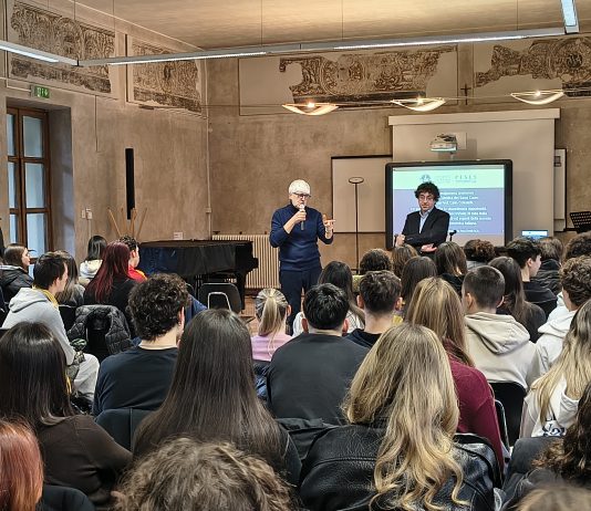 “Minnesota test” e mondo social: Severgnini dialoga con i liceali dell'”Isabella d’Este”