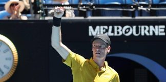 Australian Open, Sinner ai quarti: Darderi battuto nel derby azzurro