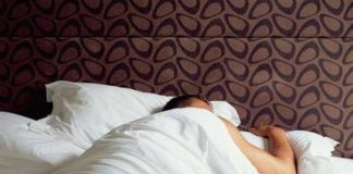 Sonno ‘medicina’ trascurata da over 60, non conta orario della sveglia ma bisogna dormire 7 ore