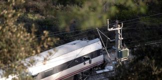 Incidente ferroviario Spagna, 41 morti: indagini su binari e vagone deragliato