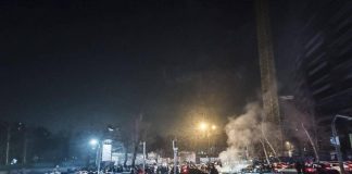 Sanzioni, inflazione e crollo del rial: così è nata la nuova rivolta in Iran