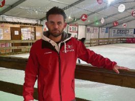 Il prof. aggredito: “Costola e mano fratturate. Giovani e famiglie sembrano fuori controllo”