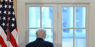 Reclutava cecchini sui social per uccidere Trump, arrestata bibliotecaria Usa