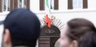 Valentino, apre oggi a Roma la camera ardente