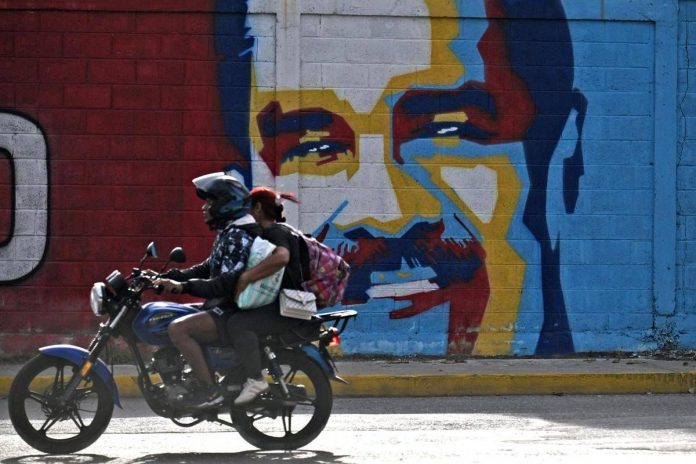 venezuela_murales_maduro_afp