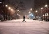 La super tempesta investe New York, neve record e incubo ghiaccio