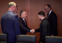 Ucraina, Zelensky e Witkoff proseguono colloqui a Parigi per cessate fuoco