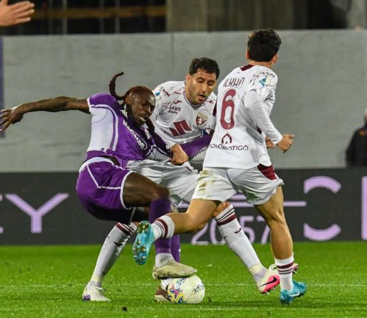 Maripan gela la Fiorentina, il Toro pareggia 2-2 in extremis