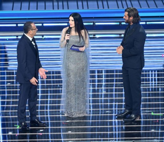 Da Tiziano Ferro a Can Yaman, al via Sanremo con omaggio a Baudo