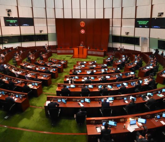 Hong Kong, la crescita fa leva su innovazione e mercato finanziario solido